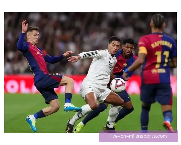 足球直播吧310：实时赛事直播与精准数据分析助力球迷畅享精彩赛事